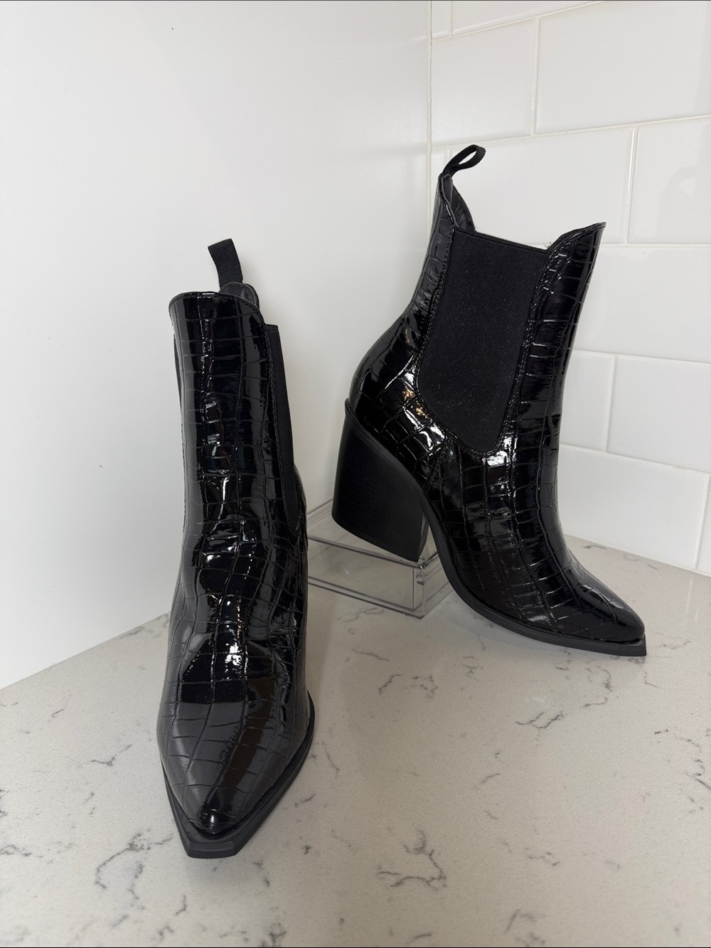 New Therapy Josette Black Croc Chelsea Boots Pointed Toe Block Heel Size 5
